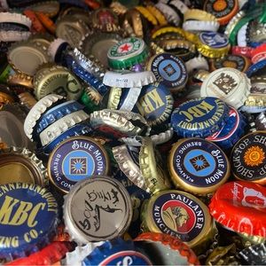 Multicolor beer bottle caps ~ 500 pieces.